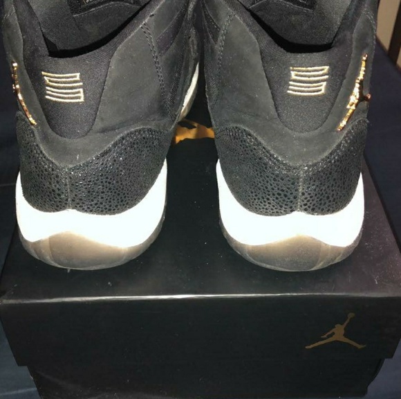 Air Jordan 11 Retro - Picture 4 of 6